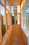 Деревянное остекление и отделка П-образного балкона в доме II-49 - фото 2